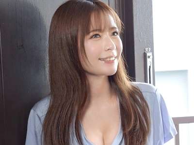 変態スレンダー美人お姉さんがえちえちSEX！玄関ドア開けて痴女り着衣ベロチュー！突き上げ騎乗位ックス！_の画像