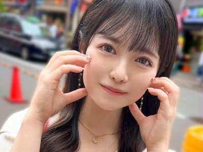 素人企画で清楚系ビッチの激カワお姉さんがえちえちSEX！ソファでパンずら乳揺れぷるんぷるん正常位ックス！_の画像