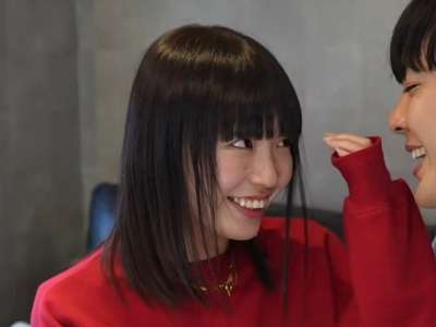 素人企画で笑顔ロリ美人がえちえちSEX！イチャ着衣ベロチュー！ガン突きぱんぱん首絞め激烈バック！_の画像