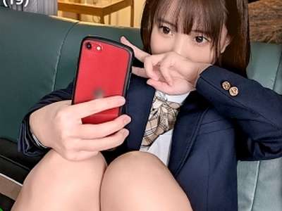 素人企画で美ケツの制服娘がえちえちSEX！ソファ四つん這いガン突きぱんぱん制服着衣ハメバックでアクメ！_の画像