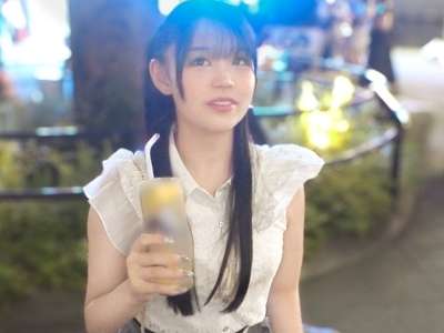 企画ナンパされた美巨乳娘がえちえちSEX！潮吹きおしっこ！窓際でガン突きぱんぱんケツ肉が弾ける立ちバ！_の画像
