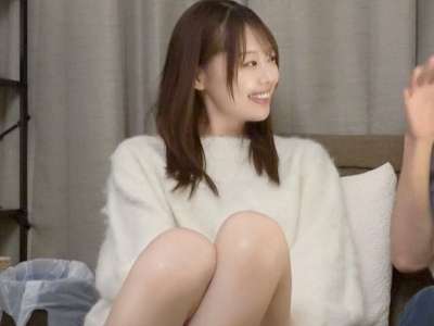 ヤリ部屋でハニカミえくぼ美人がえちえちSEX！その様子を隠しどり！チュチュッ♥騎乗位ックス！_の画像