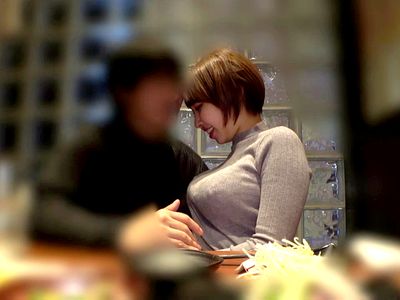 素人企画で着衣巨乳が目立つデカパイ美人妻がえちえちSEX！レロレロ♥ベロチュー！ぷるんぷるん乳揺れックス！_の画像