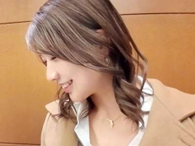 素人企画で長身巨乳エロ人妻がえちえちSEX！立ちベロチュー！ソファぱんぱんバウンド背面座位でアクメックス！_の画像