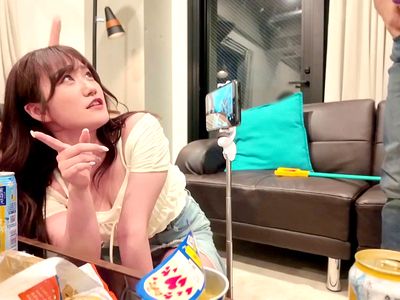素人企画で爆乳パイパイ痴女ギャルがえちえちSEX！トイレに乱入ベロチュー＆フェラ！前傾ロデオ騎乗位ックス！_の画像
